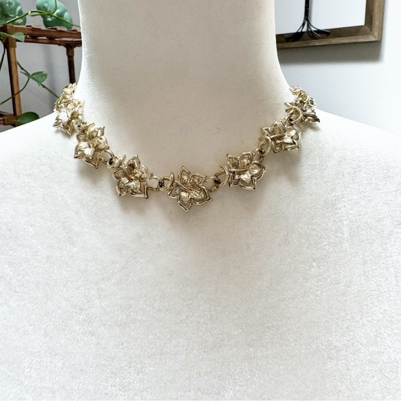 1950s Vintage Retro CORO Choker Necklace Pale Gold Plated Signed - Picture 8 of 12
